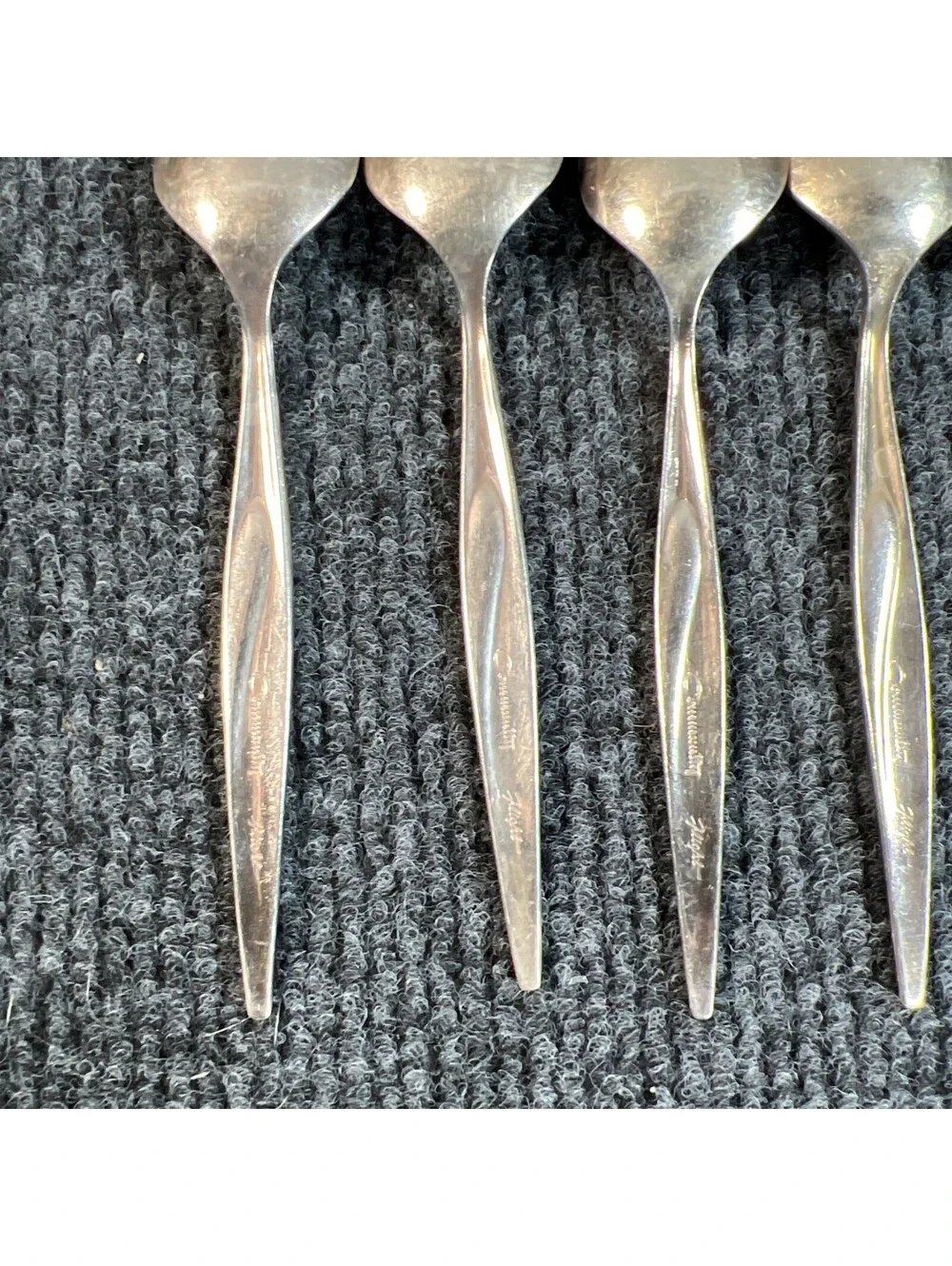 Oneida Community stainless flatware  Of 8 Teaspoons